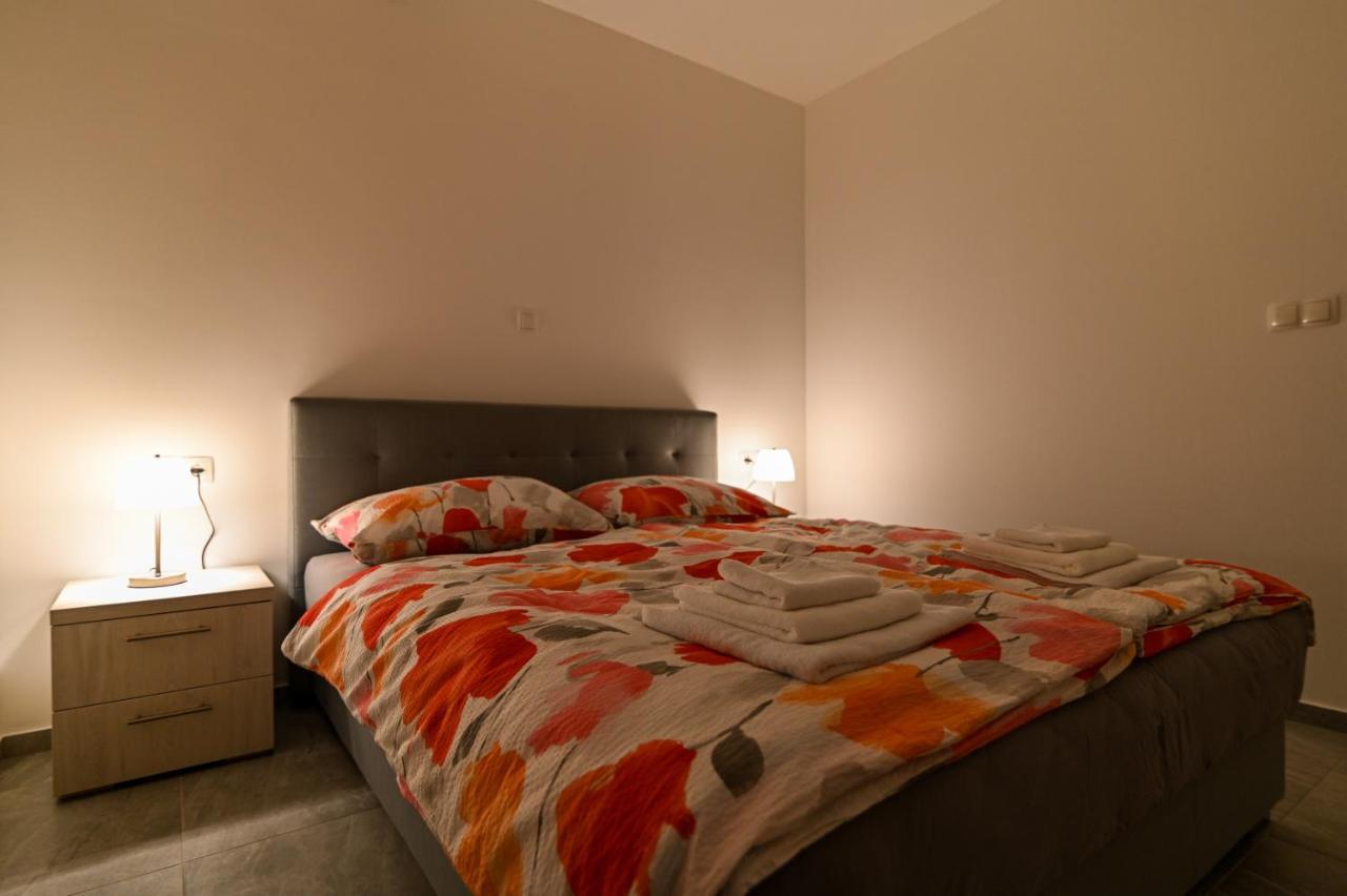 Luxury Apartment With Swimming Pool Ana Trogir Exterior foto