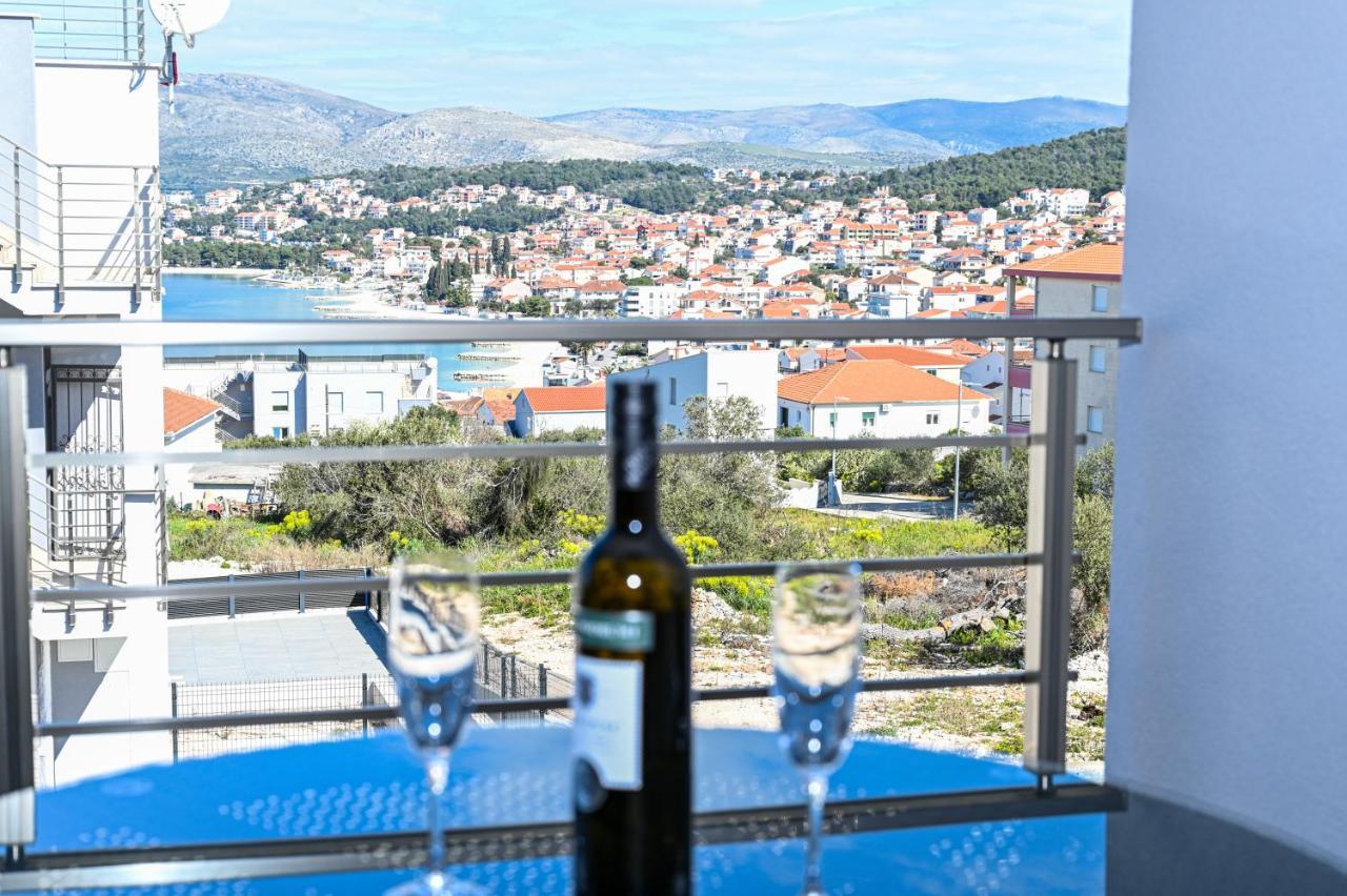 Luxury Apartment With Swimming Pool Ana Trogir Exterior foto