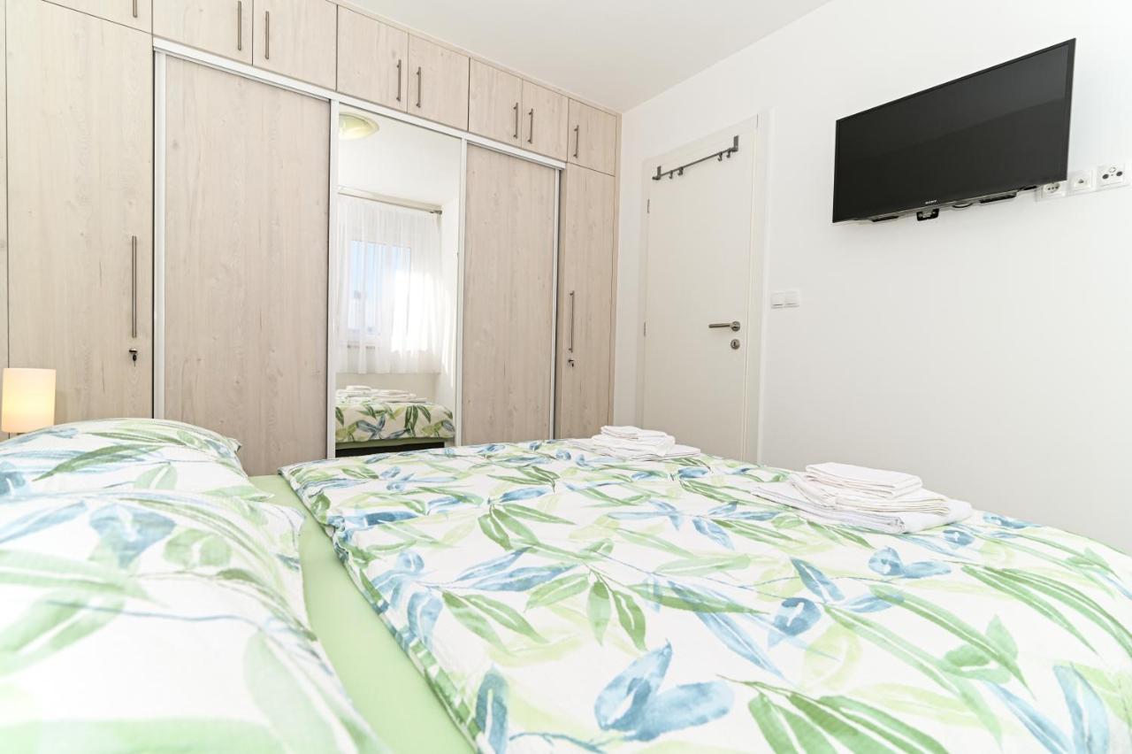 Luxury Apartment With Swimming Pool Ana Trogir Exterior foto