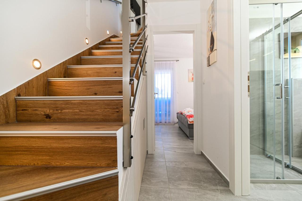 Luxury Apartment With Swimming Pool Ana Trogir Exterior foto
