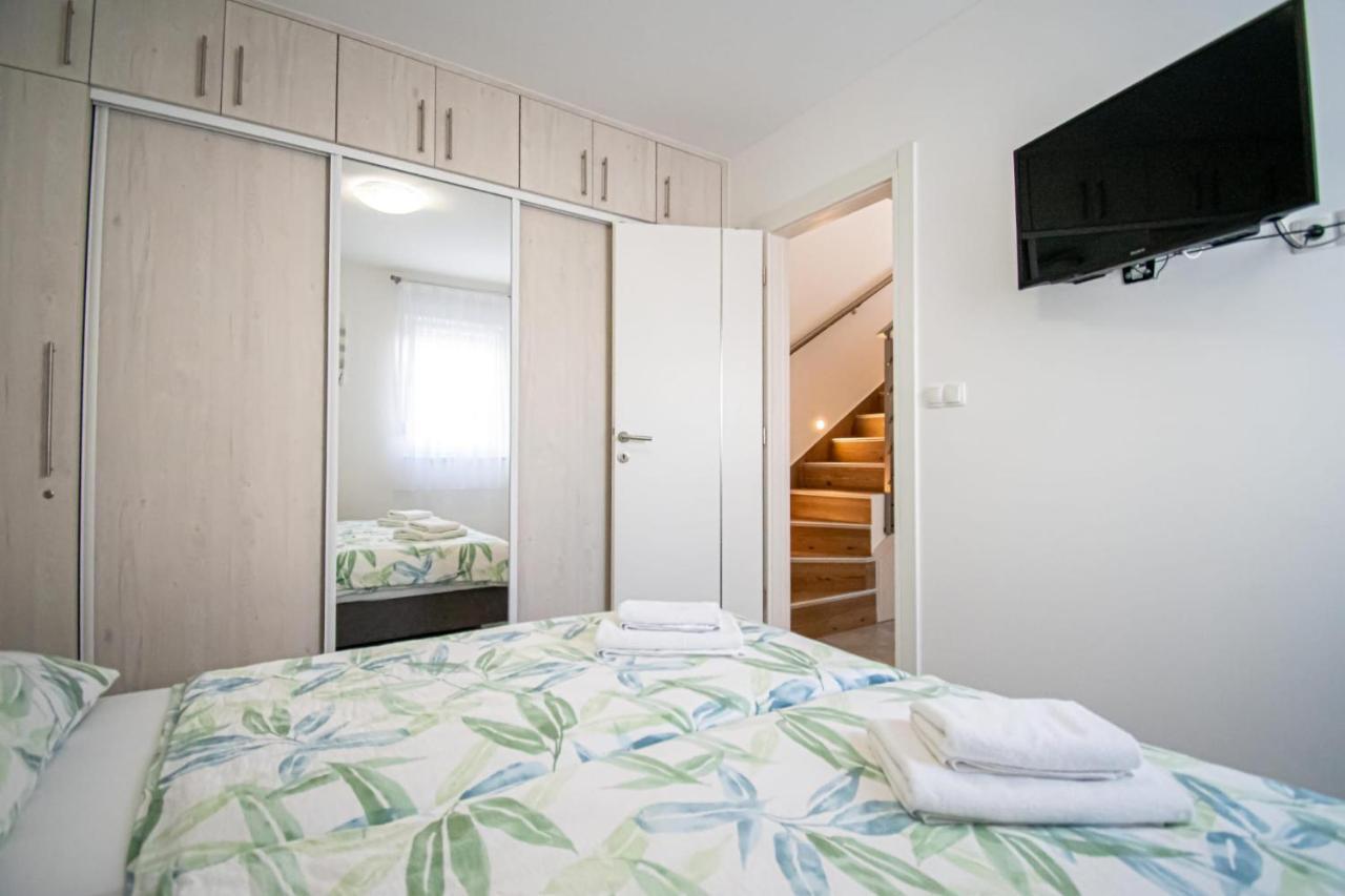 Luxury Apartment With Swimming Pool Ana Trogir Exterior foto