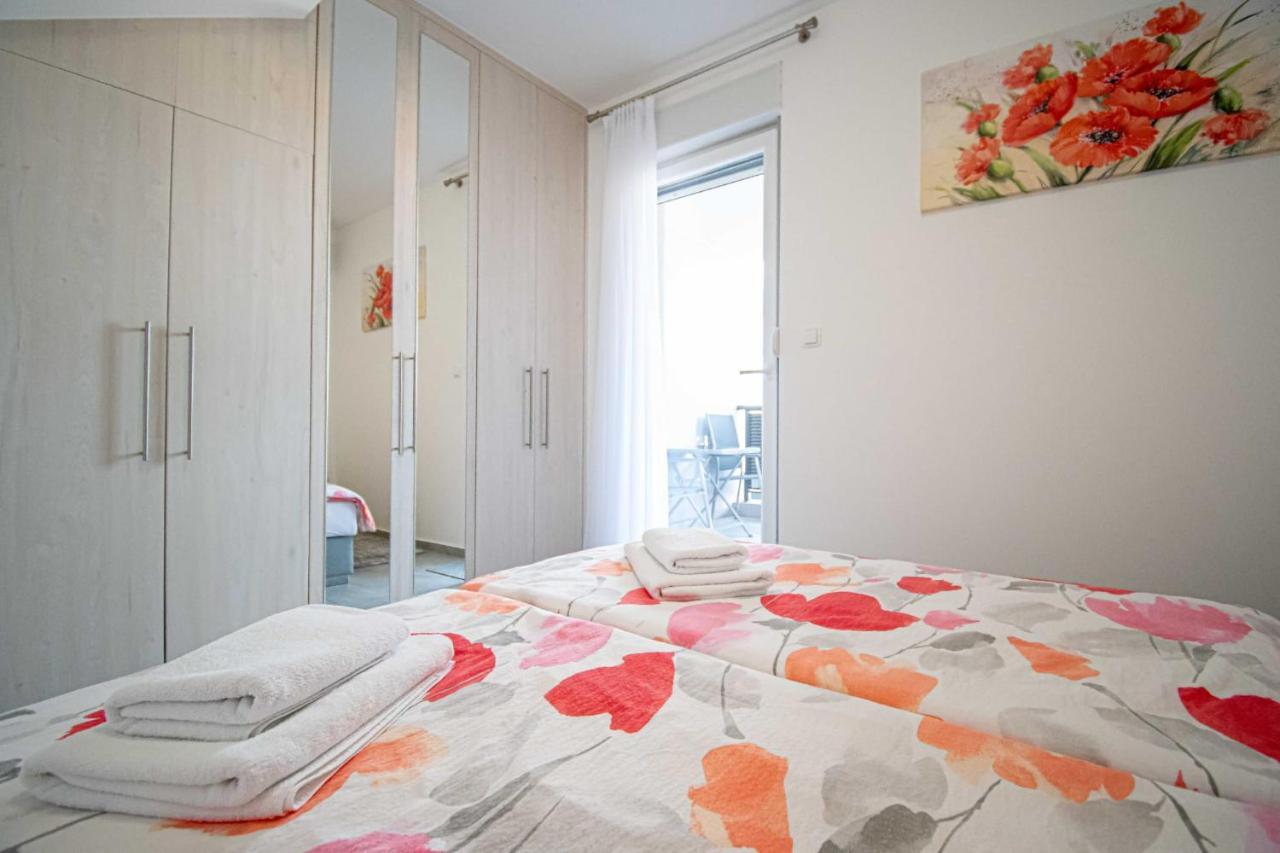 Luxury Apartment With Swimming Pool Ana Trogir Exterior foto