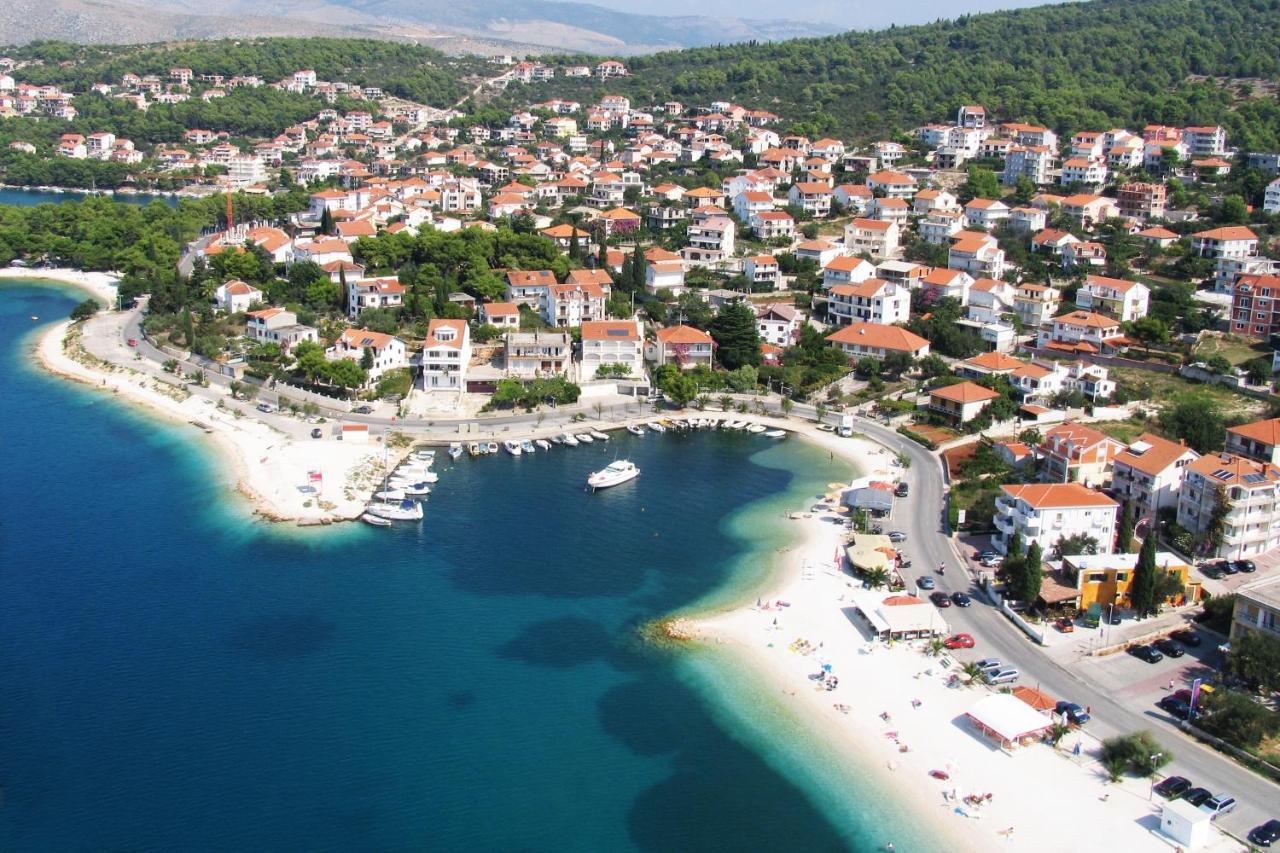 Luxury Apartment With Swimming Pool Ana Trogir Exterior foto